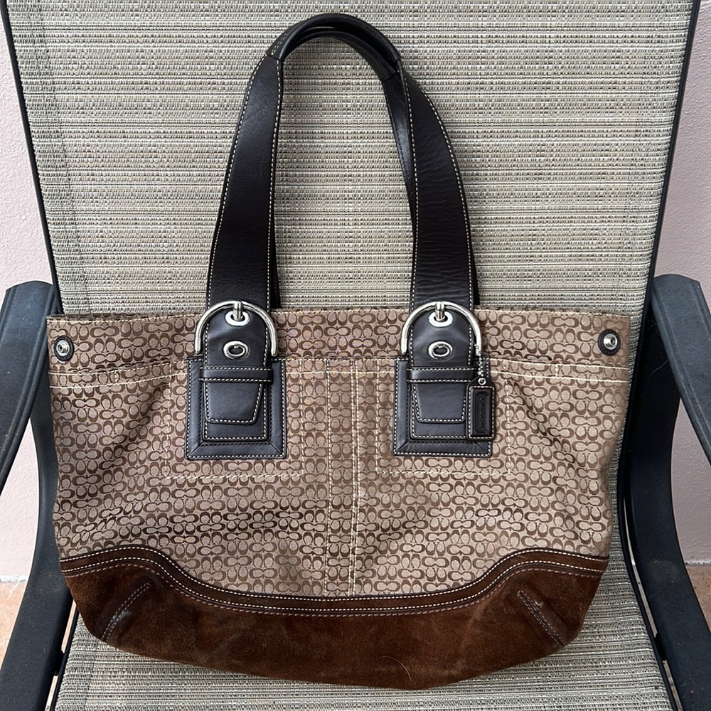Coach brown mixed material shoulder bag silver hard wear zip closure